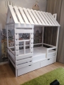 кровать детская домик из массива